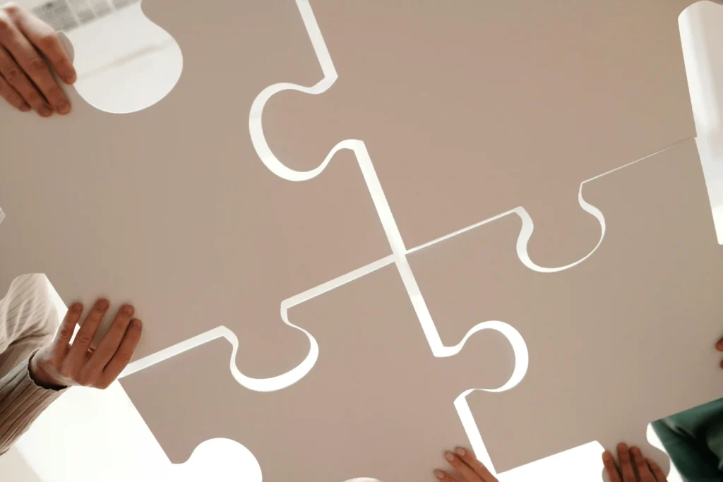 Each member of Urban Era Marketing contributes a piece, coming together to create the complete picture of the high-quality articles we publish. Photo: Pexels